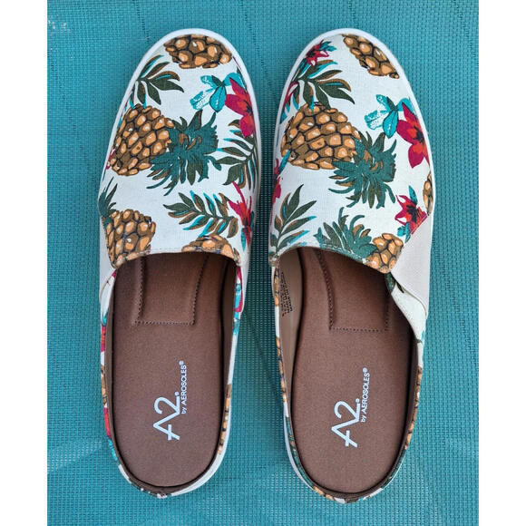 A2 Aerosoles Size 8.5M Have Fun Mule Flat Natural Pineapple Slide Beach Tropical - Picture 1 of 10